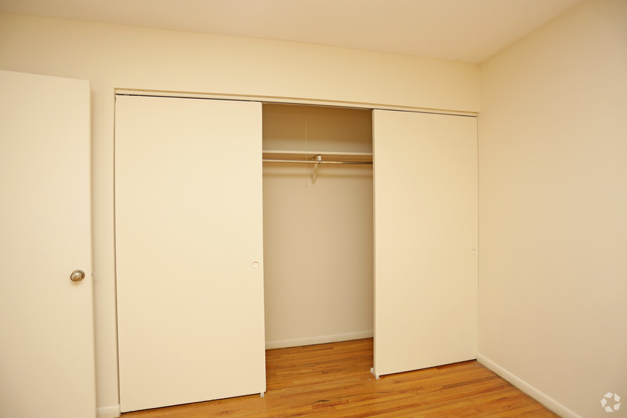 Photos The Colony Apartments and Townhomes Richfield, MN